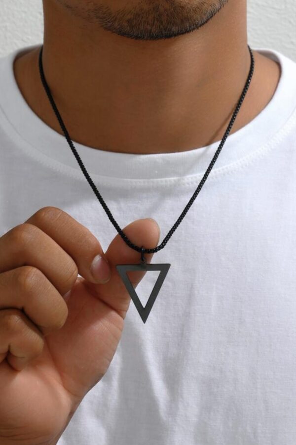 Τρίγωνο μαύρο!